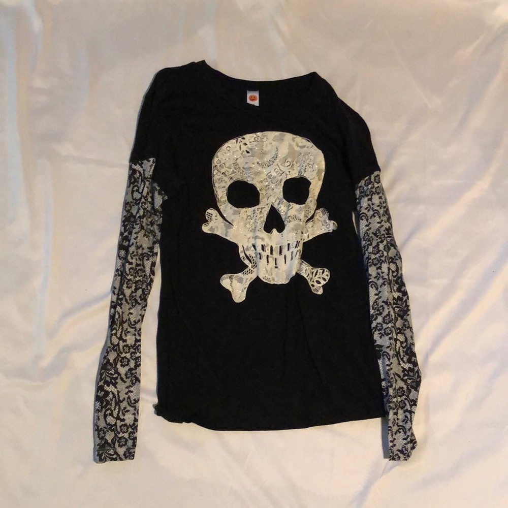 Black and white glittery skull shirt
